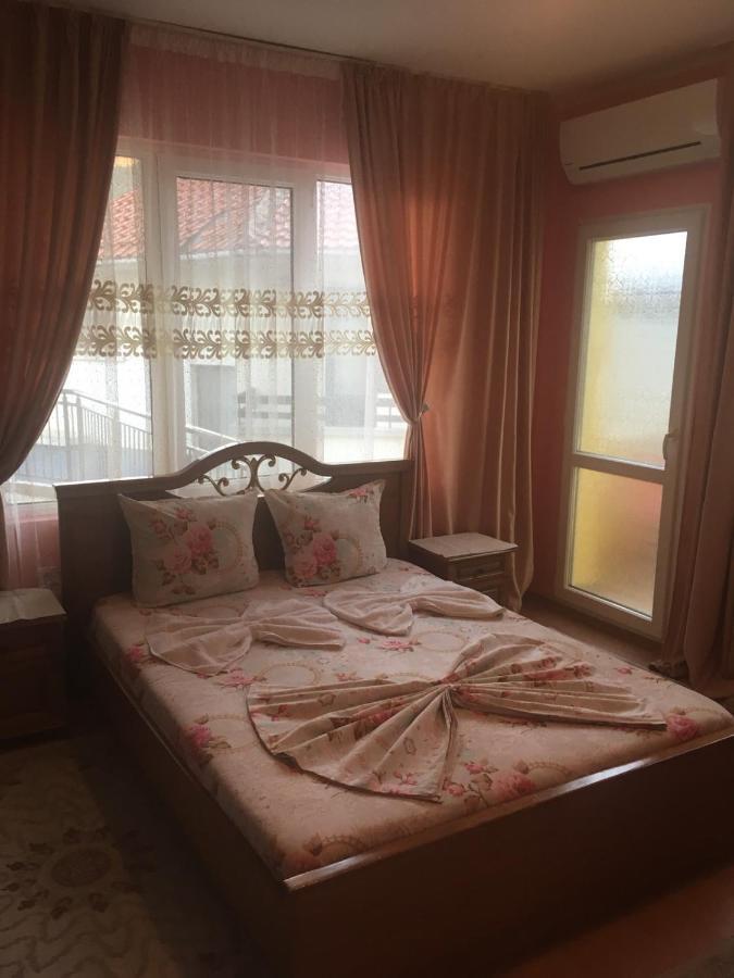Guest House Hristina Sozopol Exterior photo