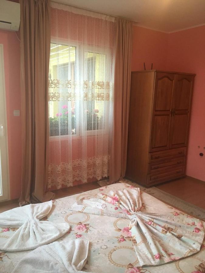 Guest House Hristina Sozopol Exterior photo